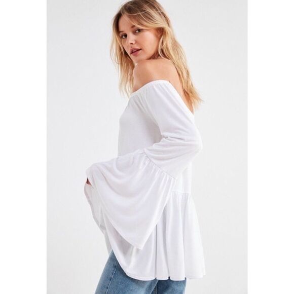 UO Kimchi Blue Off Shoulder Bell Sleeve Modal Blend Top M - Picture 3 of 8